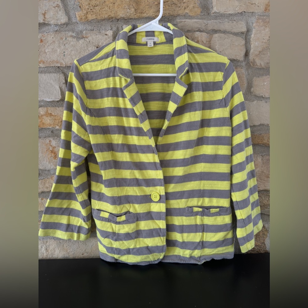 Casual women’s striped 100% cotton blazer. Size Lg